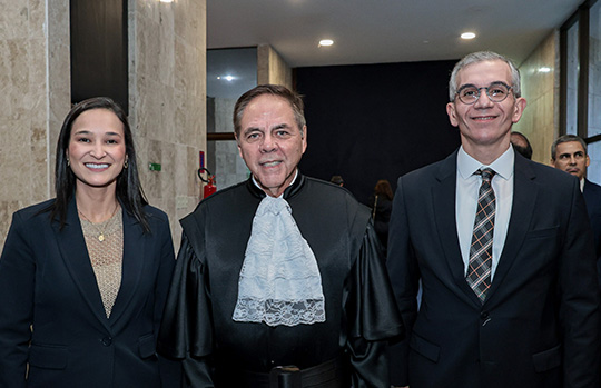 Presidente Ingrid Zanella participa de posse de Ivan Lira como desembargador federal do TRF5