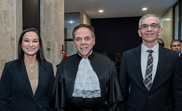 Presidente Ingrid Zanella participa de posse de Ivan Lira como desembargador federal do TRF5