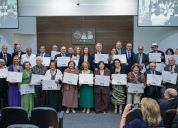 Notícia em destaque: Homenagem: No Mês da Advocacia, OAB-PE entrega a Medalha de Mérito Joaquim Amazonas