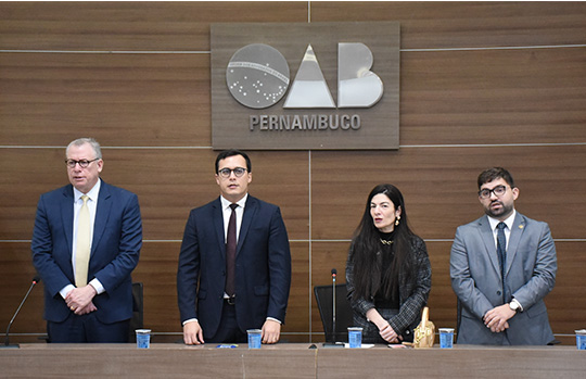 OAB-PE realiza juramento de novos advogados e refor&ccedil;a apoio ao in&iacute;cio da carreira