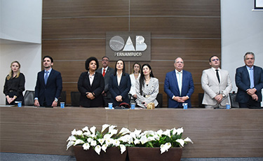 OAB Pernambuco realiza juramento de mais de 250 novos advogados, advogadas e estagiários