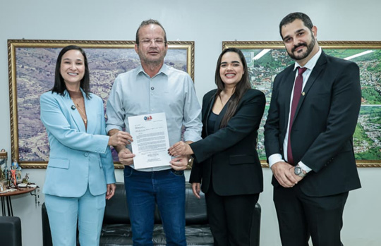 OAB-PE e subse&ccedil;&atilde;o de Limoeiro apresentam proposta de lei que assegura destaque de honor&aacute;rios, recesso forense e atendimento priorit&aacute;rio em Bom Jardim