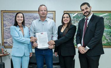 OAB-PE e subse&ccedil;&atilde;o de Limoeiro apresentam proposta de lei que assegura destaque de honor&aacute;rios, recesso forense e atendimento priorit&aacute;rio em Bom Jardim