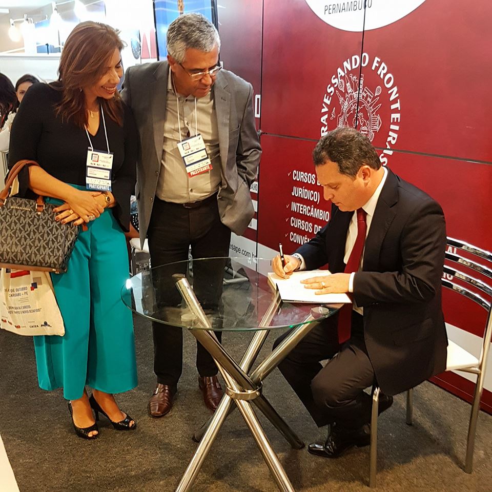 Promo&ccedil;&atilde;o de a&ccedil;&otilde;es e servi&ccedil;os movimentam estande da ESA-PE na Confer&ecirc;ncia Estadual da Advocacia em Caruaru