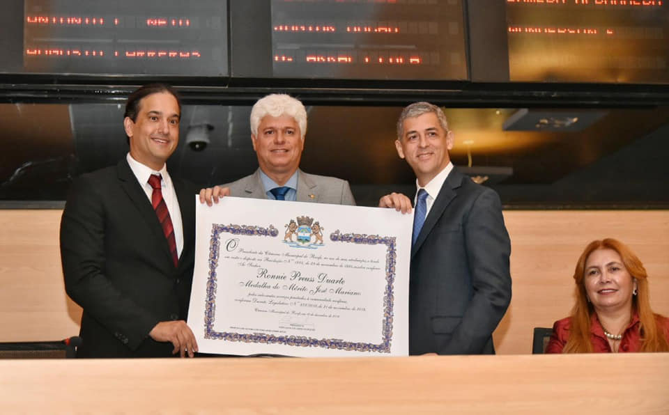 Ronnie Duarte recebe Medalha de M&eacute;rito Jos&eacute; Mariano