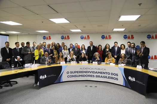 Comissão de Defesa do Consumidor celebra aprovação do PL contra o superendividamento