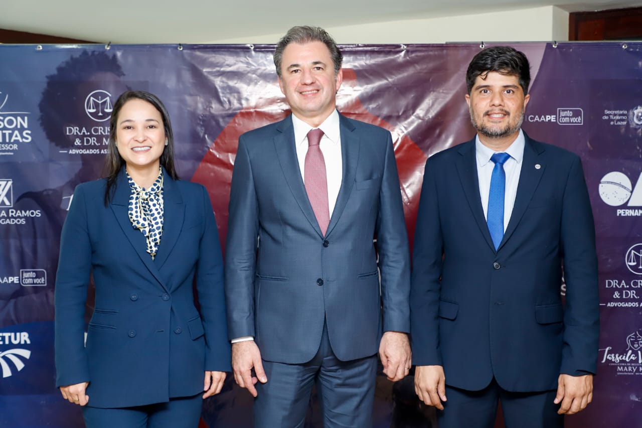 Fernando Ribeiro Lins e Ingrid Zanella participam do II Congresso de Direito de Paulista