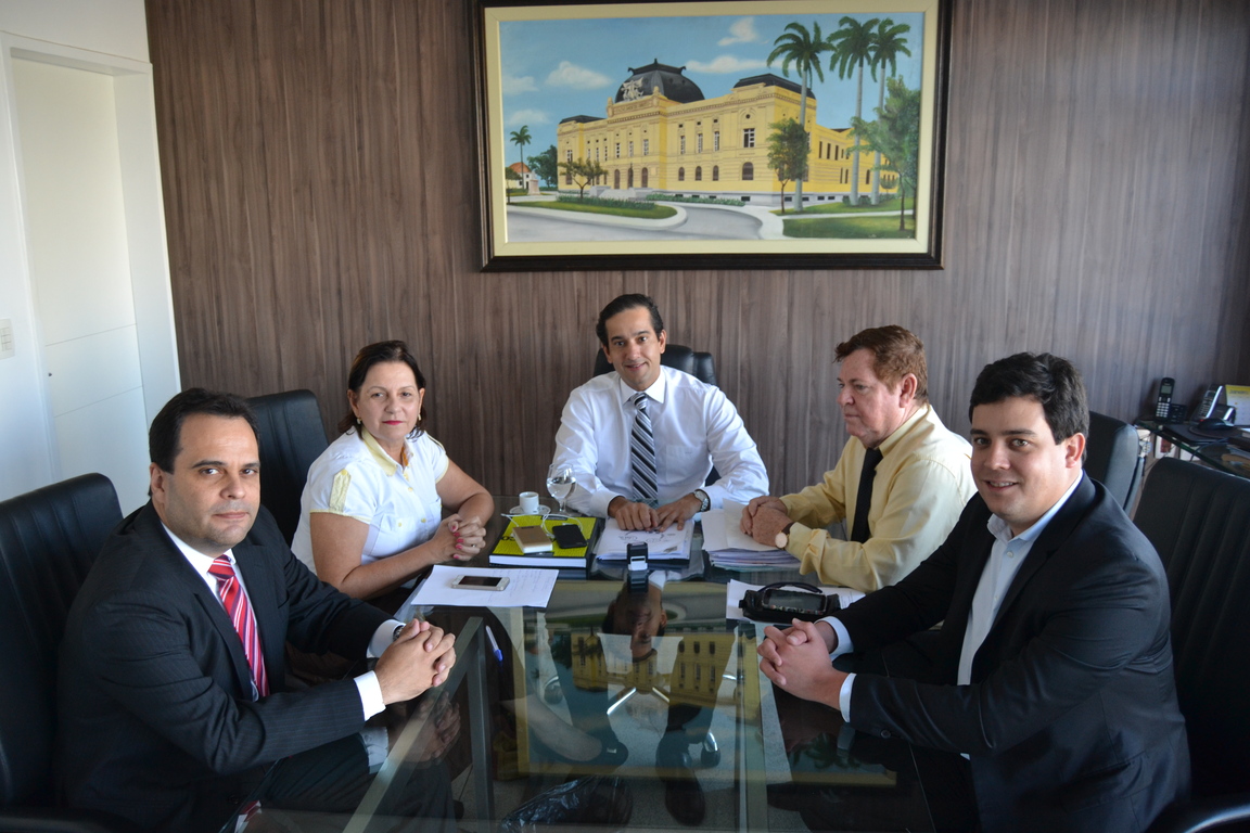 Diretores da OAB Cabo de Santo Agostinho visitam a Seccional