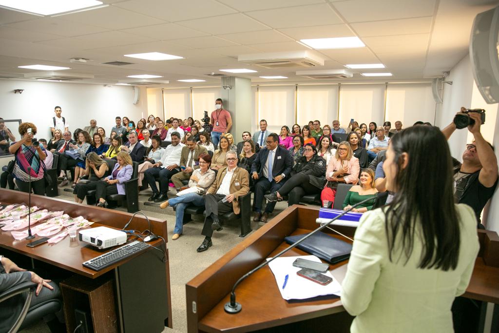 Agosto Lilás: OAB Pernambuco recebe homenagem da ABCCRIM
