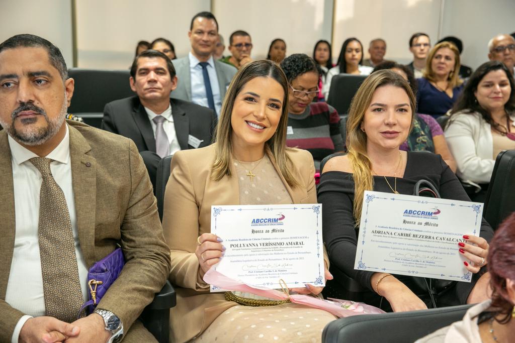 Agosto Lilás: OAB Pernambuco recebe homenagem da ABCCRIM