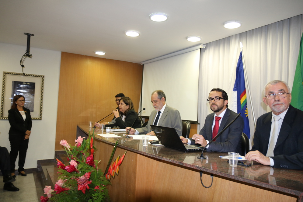 Silvia Nogueira participa de assembleia que instituiu a Associa&ccedil;&atilde;o dos Advogados da Administra&ccedil;&atilde;o Indireta do Recife