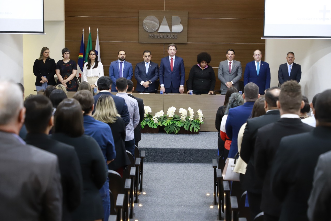 OAB Pernambuco realiza juramento de novos advogados e advogadas