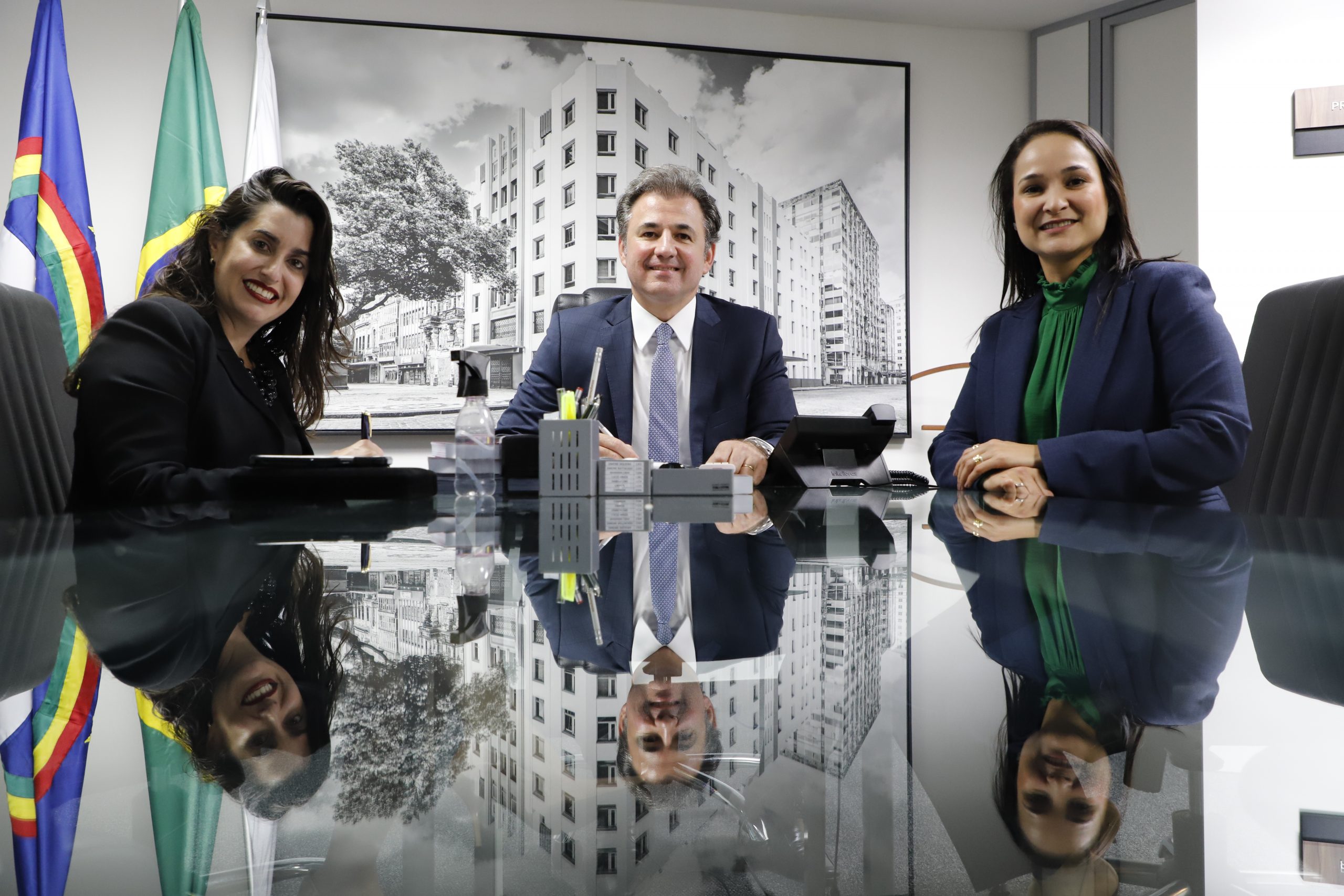 Assinado termo de cooperação para instalação do Posto de Atendimento Avançado da Receita Federal do Brasil na OAB Pernambuco