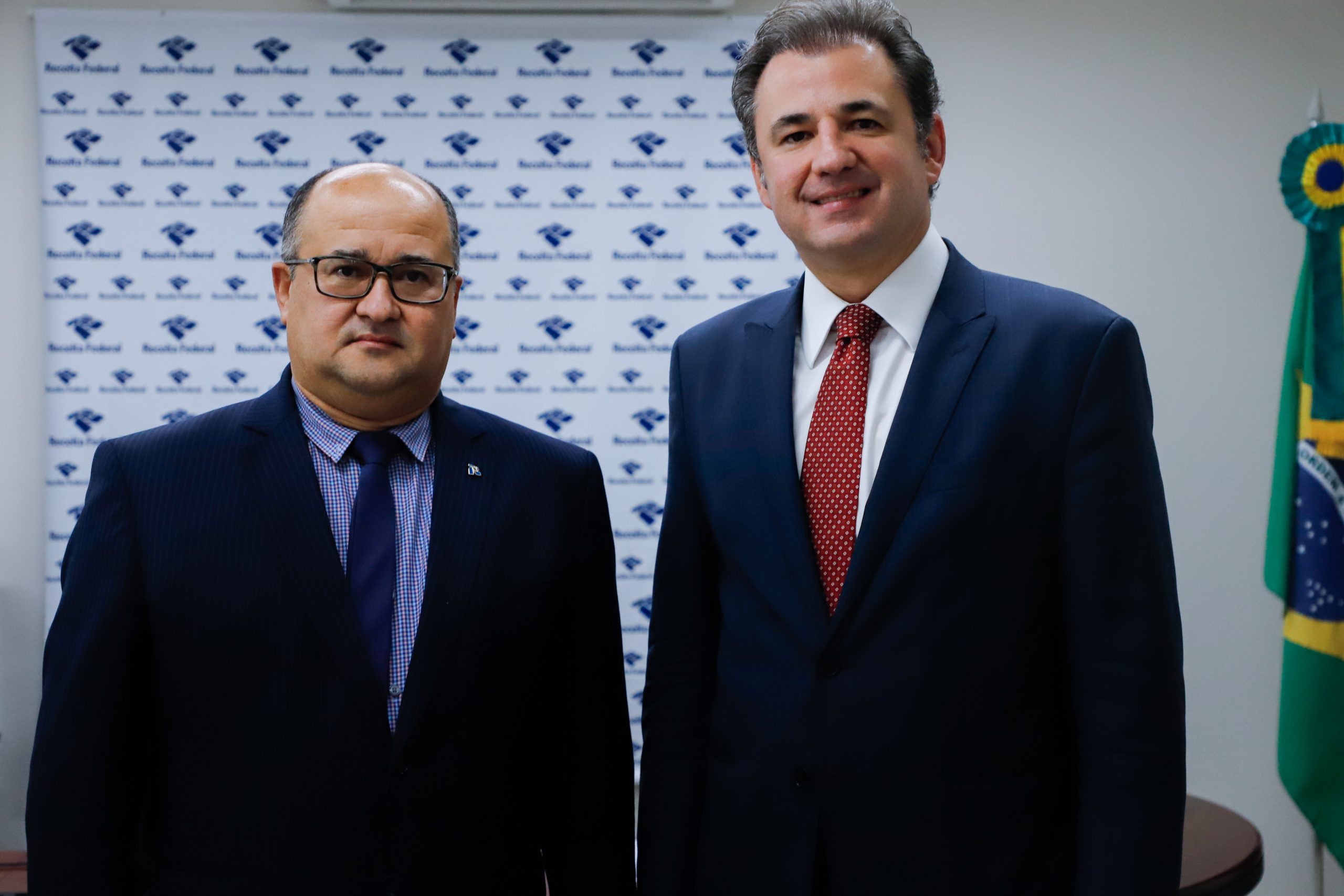 Em visita à Receita Federal, Fernando Ribeiro Lins solicita ponto de atendimento na OAB-PE