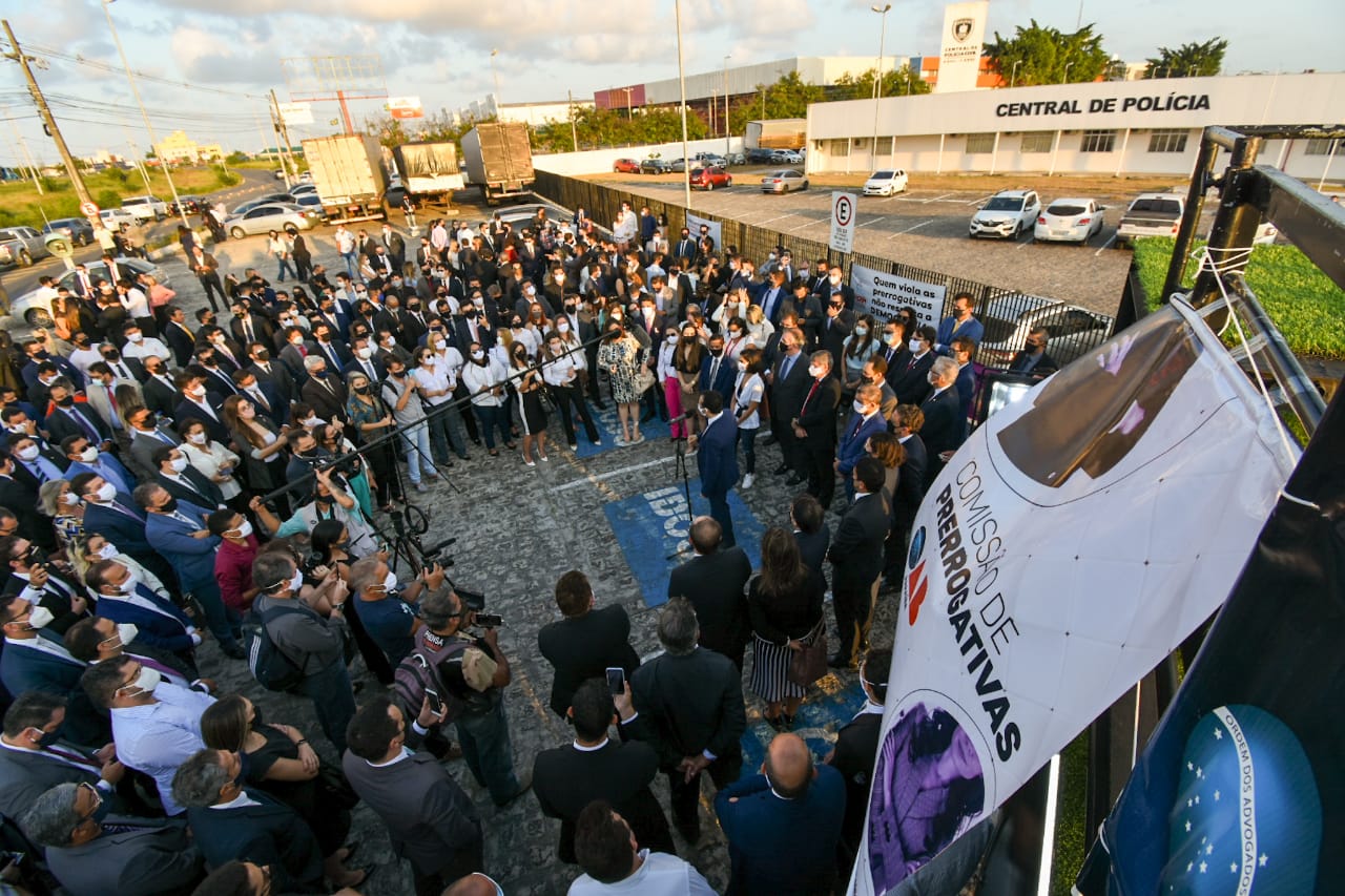 Comitiva da OAB-PE participa de desagravo em João Pessoa