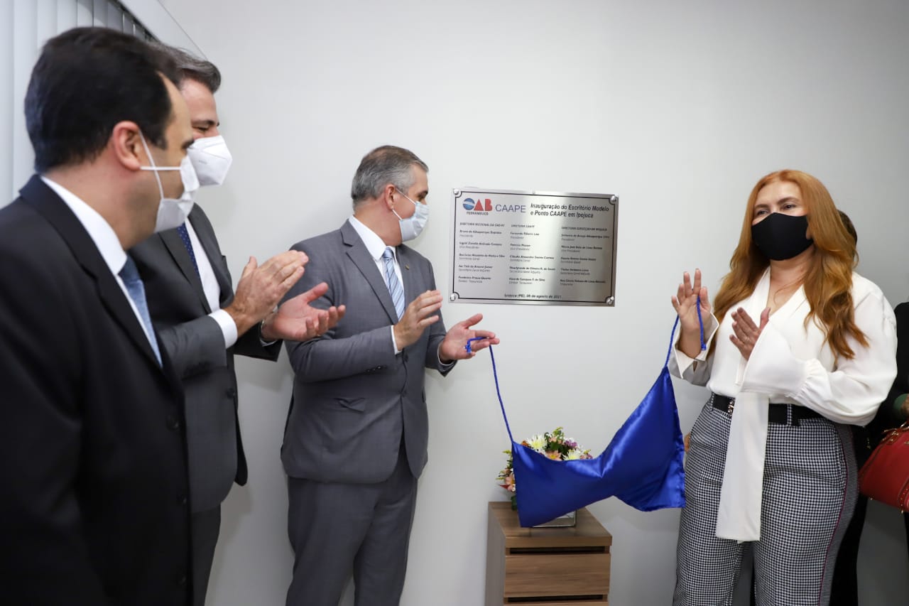 Presidente faz inaugurações em Timbaúba e em Ipojuca