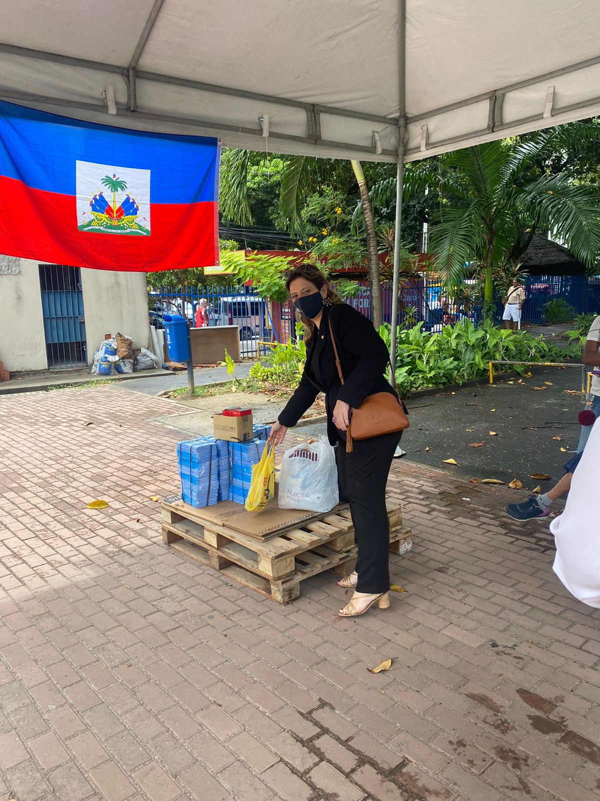 Comissão de Direito dos Refugiados participa de ação em prol das vítimas do terremoto no Haiti