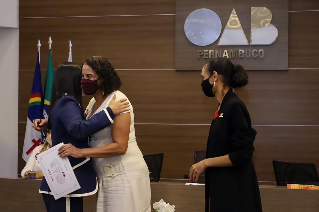 OAB-PE entrega medalha Heroínas de Tejucupapo 2021