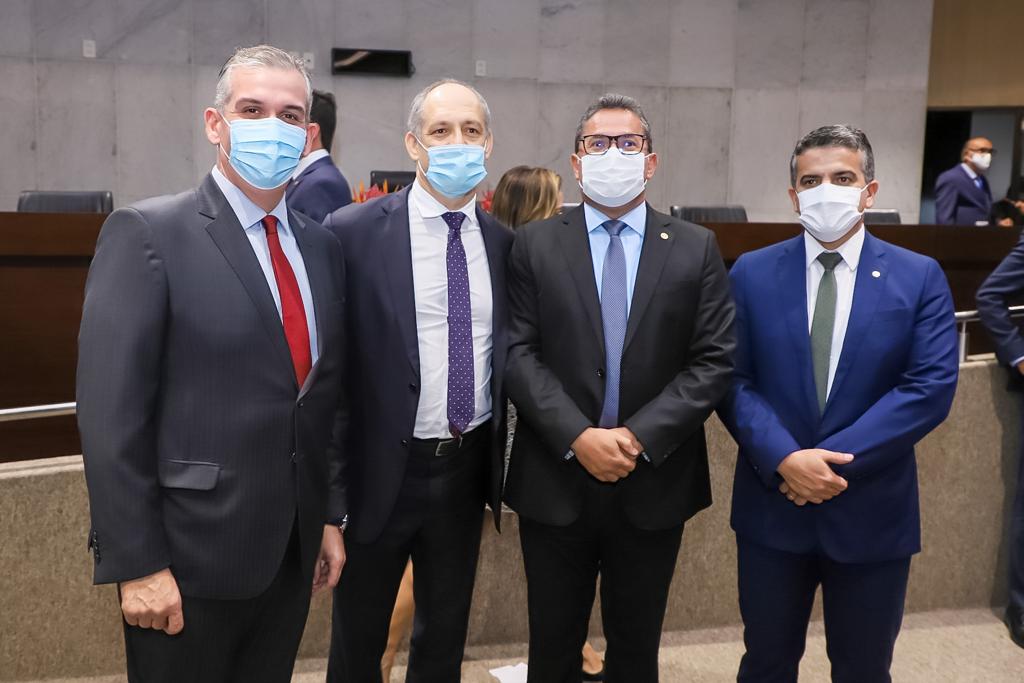 Presidente é homenageado com Medalha Joaquim Nabuco