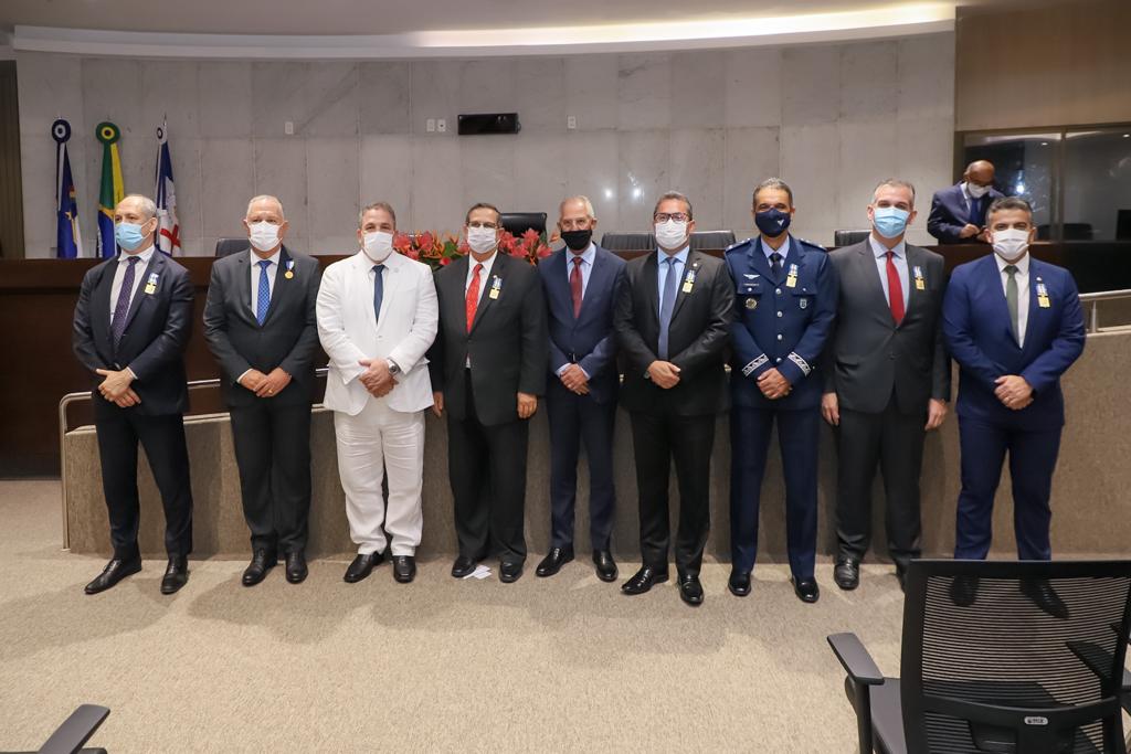 Presidente é homenageado com Medalha Joaquim Nabuco
