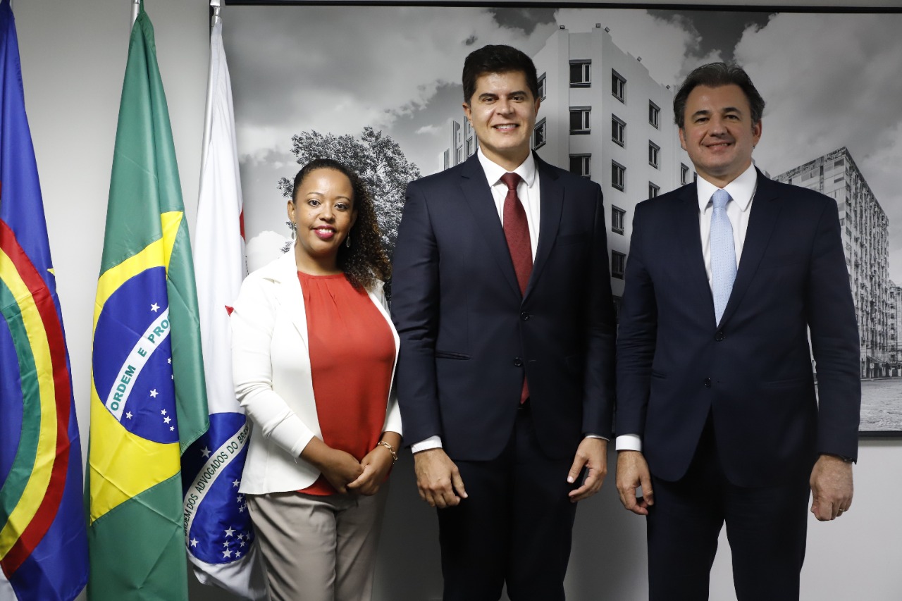 Jo&atilde;o Arnaldo e Alice Gabino na OAB Pernambuco