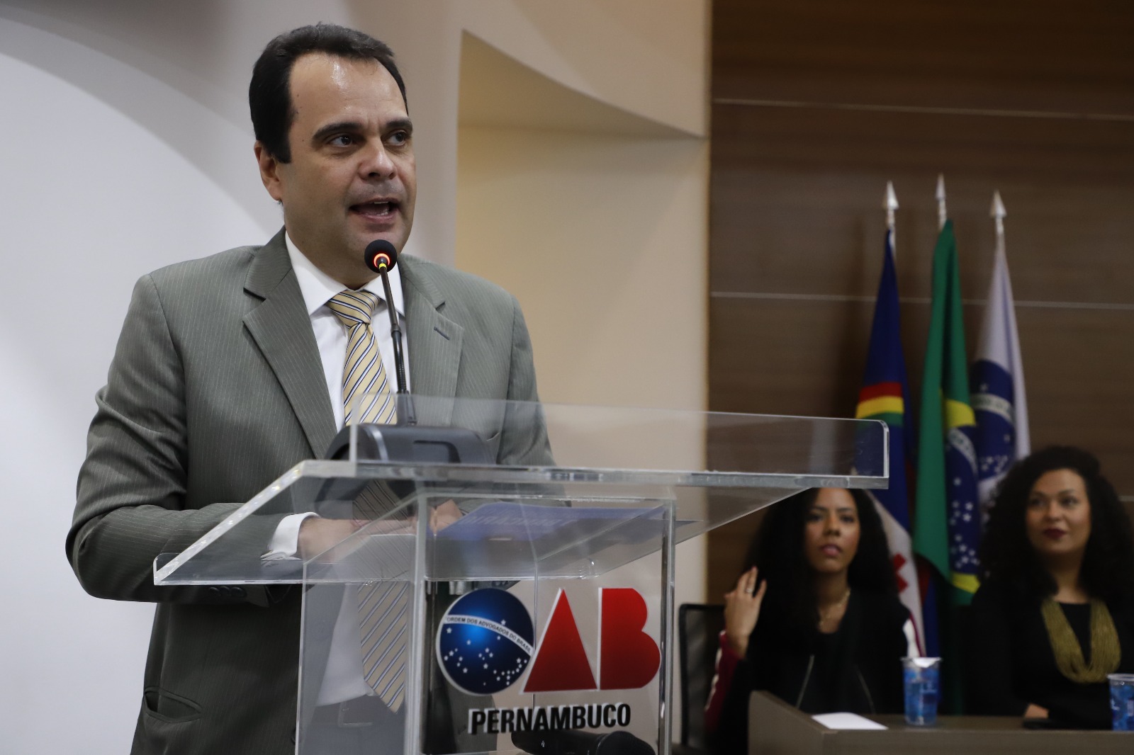 Modernização: OAB Pernambuco adota consumo de energia limpa e renovável