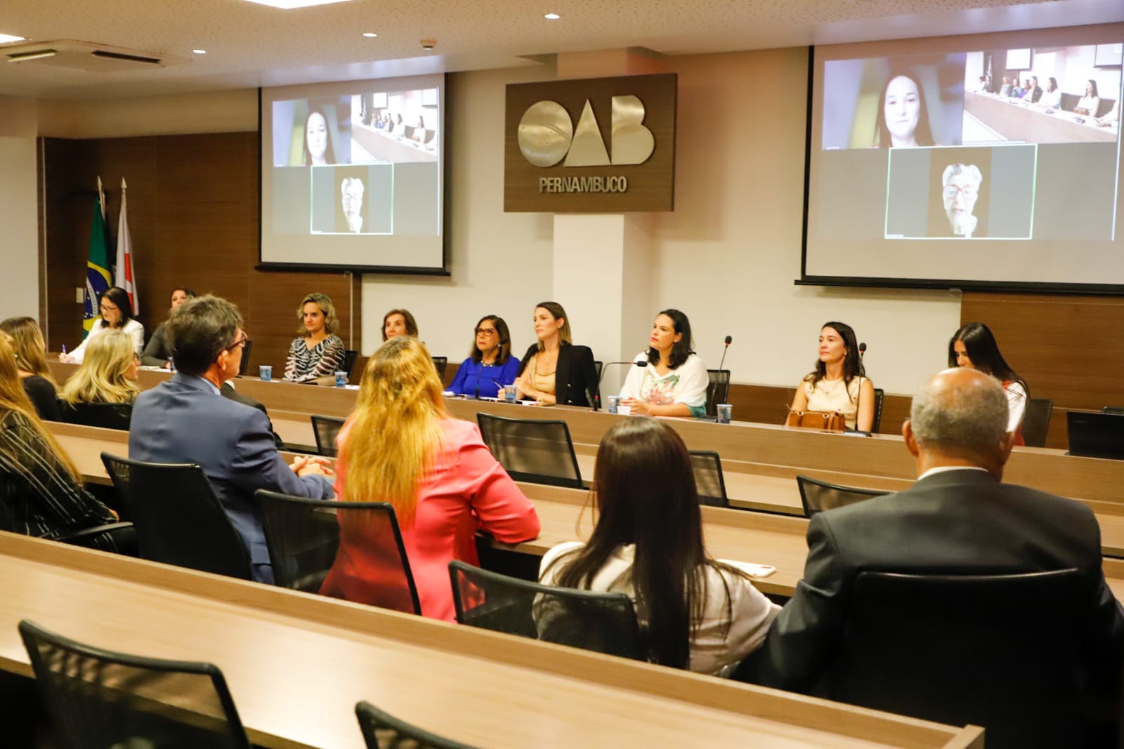 &ldquo;O Direito do Trabalho por Elas&rdquo; homenageia desembargadora federal do Trabalho Eneida Melo