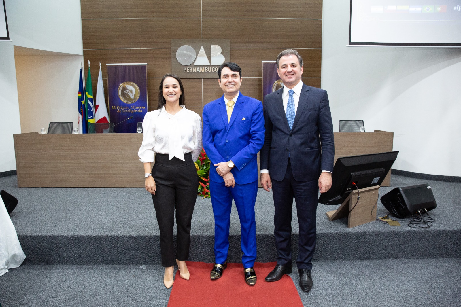 Fernando Ribeiro Lins e Ingrid Zanella são homenageados no Prêmio Minerva de Inteligência
