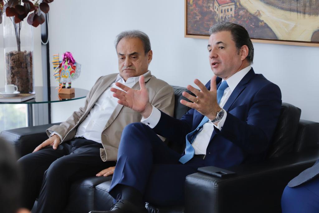 Fernando Ribeiro Lins em reunião com presidente e conselheiros do TCE-PE