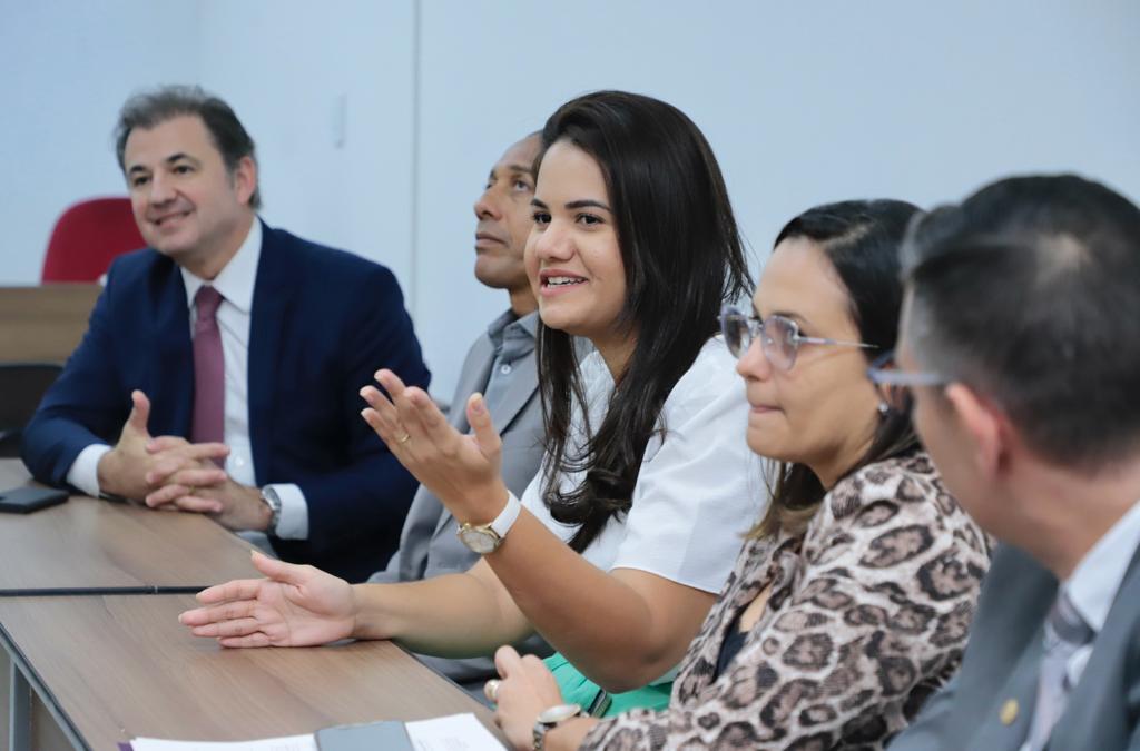 Reunião com o prefeito Lupércio trata de doação de imóvel para a OAB Olinda