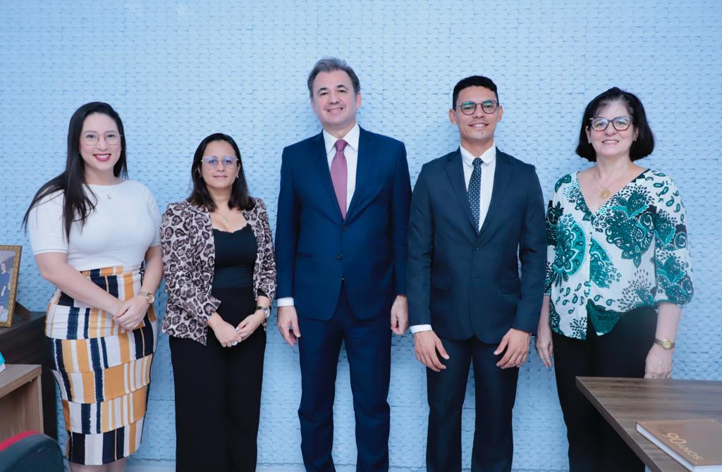 Reunião com o prefeito Lupércio trata de doação de imóvel para a OAB Olinda