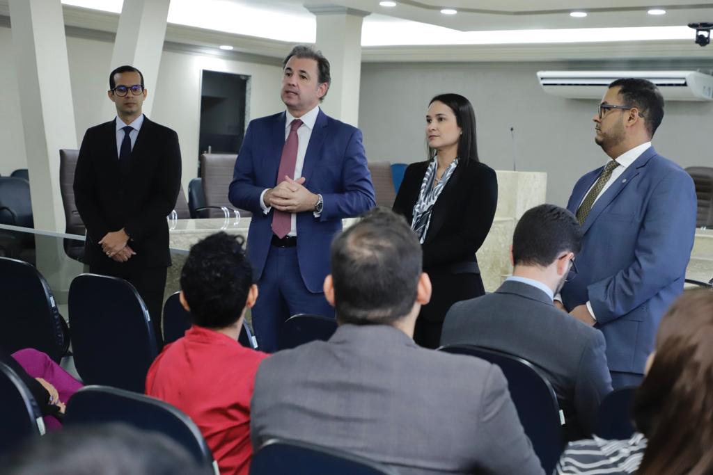 Fernando Ribeiro Lins e Ingrid Zanella se reúnem com a advocacia de São Lourenço da Mata e Camaragibe para tratar da nova Subseção