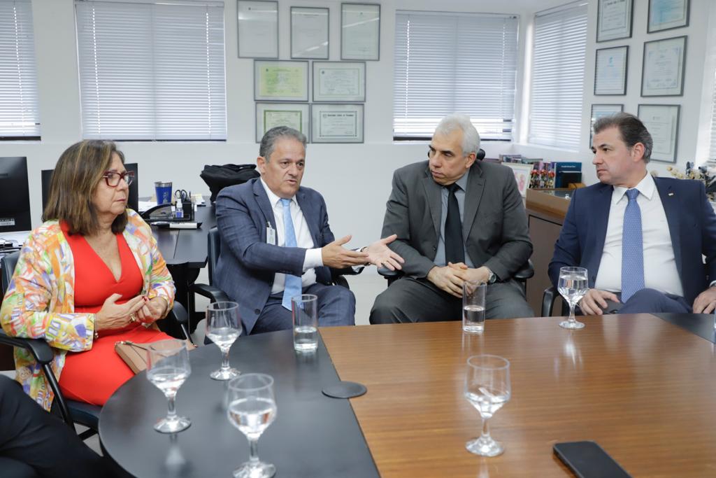 OAB-PE busca agiliza&ccedil;&atilde;o processual em parceria com o TRT6
