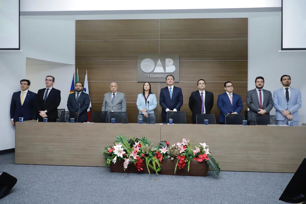 50 anos de advocacia: OAB-PE entrega Medalha do Mérito Joaquim Amazonas