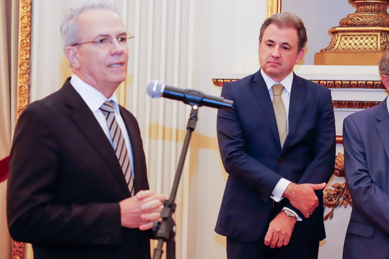 Fernando Ribeiro Lins prestigia lançamento da “Coleção Tratado de Direito e Processos Tecnológicos”, no TJPE