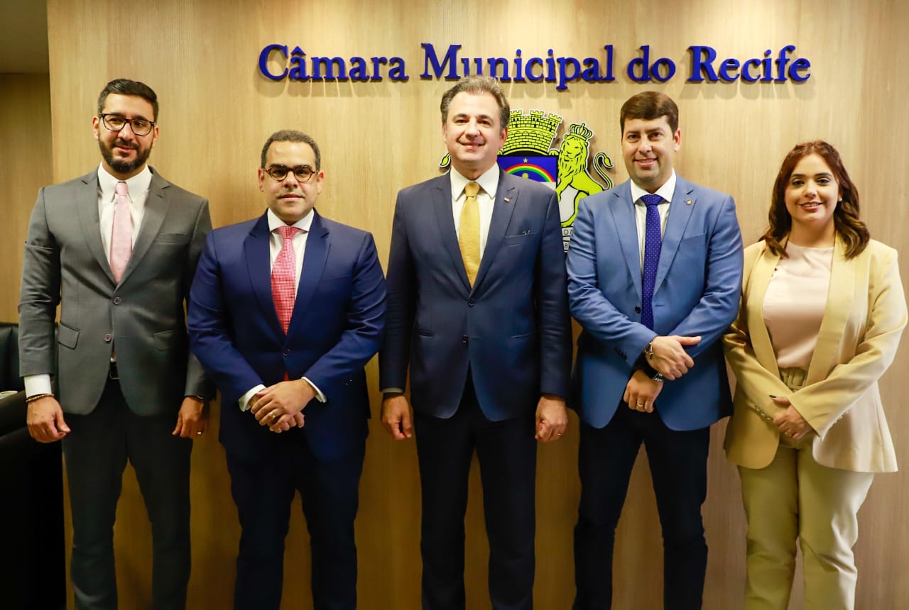 Defesa das Prerrogativas: OAB Pernambuco recebe homenagem da C&acirc;mara do Recife