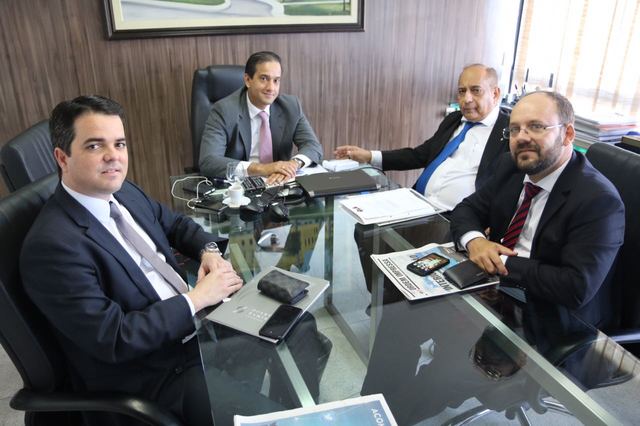 C&acirc;mara de Media&ccedil;&atilde;o e Arbitragem apresenta relat&oacute;rio de atividades ao presidente Ronnie Duarte