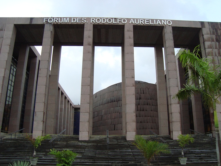OAB-PE pede aumento no n&uacute;mero de policiais no F&oacute;rum do Recife
