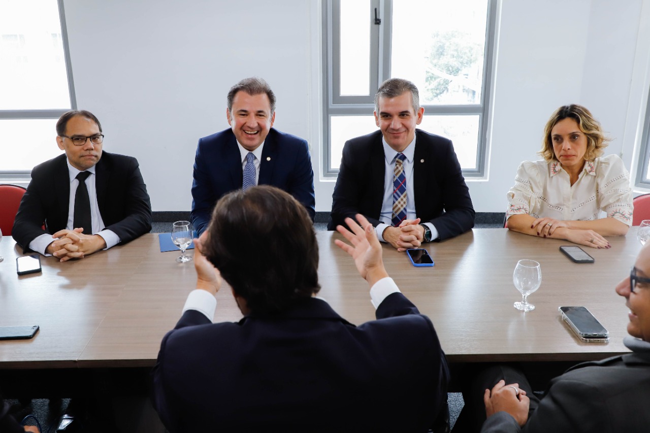 Fernando Ribeiro Lins se reúne com superintendente Regional Nordeste do INSS
